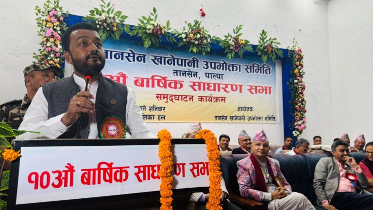 तान्सेन खानेपानी व्यवस्थापनमा स्थानीय सहभागिता, प्रतिबद्धता र पारदर्शिता अत्यन्तै अनुकरणीय छ : मन्त्री यादव