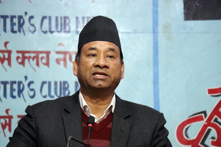 कर्ण थापाको फरक मत बिधान महाधिवेशनमा पेस हुँदै