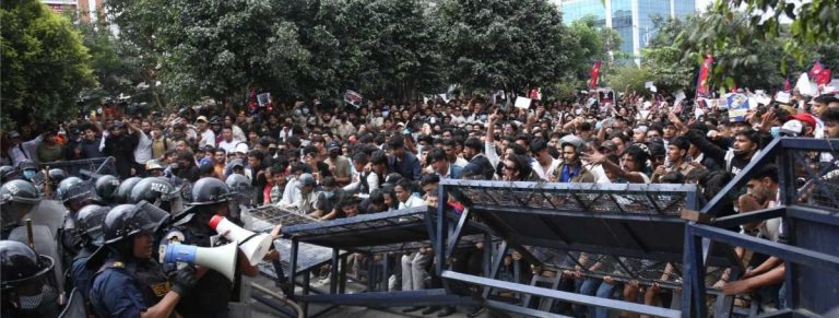 कफ्र्युका बिच जेनजीहरुले काठमाडौँको भित्री क्षेत्रमा प्रदर्शन
