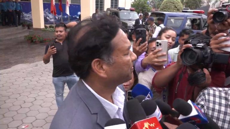 ओलीले समय अभावको कारण देखाउदै थापाको फरक मत प्रस्तुत गर्न दिएनन्