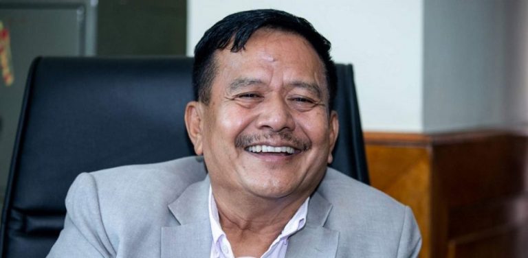 मीनबहादुरुको द्धैध चरित्रः राज्यलाई राजस्व नतिर्ने तर सम्पत्ति दिन्छु भन्दै भाषण ठोक्ने !