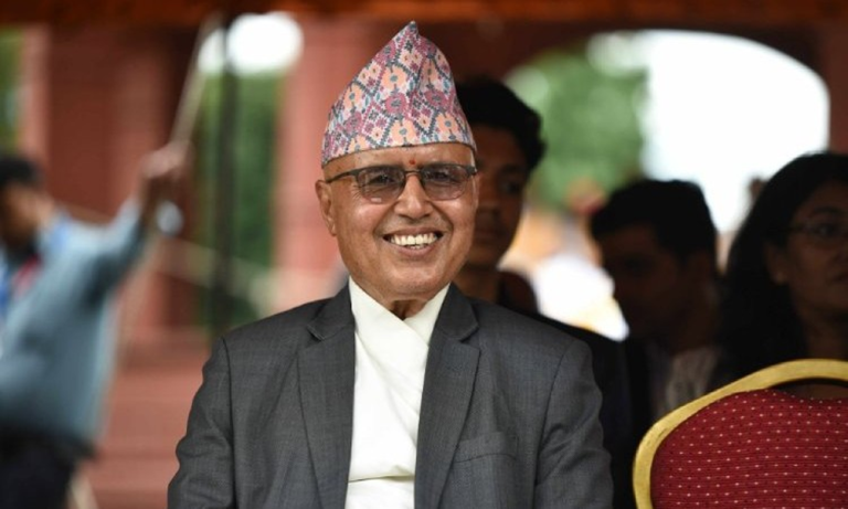कर्मचारी बचाउने र जनता सेक्ने बाटोमा नवअर्थमन्त्री, देश विषम परिस्थितिमा हुँदा न राजश्व उठाउँछन् न गर्छन् खर्च कटौती !