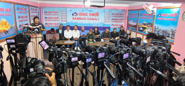 निवर्तमान प्रधानमन्त्री केपी शर्मा ओली, तत्कालीन गृहमन्त्री रमेश लेखक र काठमाडौंका सिडियो छवि रिजाललाई तत्काल पक्राउ गर्न माग