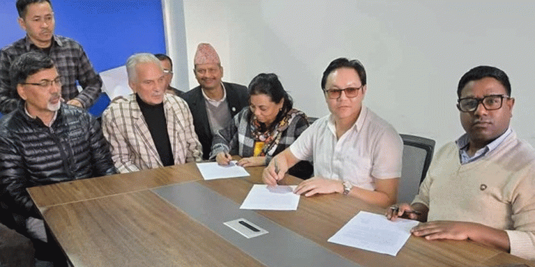 बाबुराम, जनार्दन, सुदन, सन्तोष परिवार लगायत मिलाएर प्रगतिशील लोकतान्त्रिक पार्टी घोषणा हुँदै