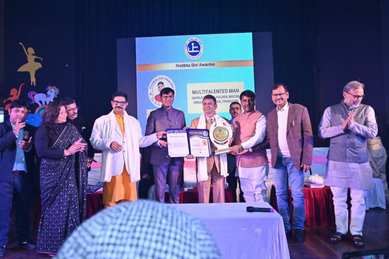 डा. उपाध्यायलाई भारतमा प्रतिभाश्री अवार्ड