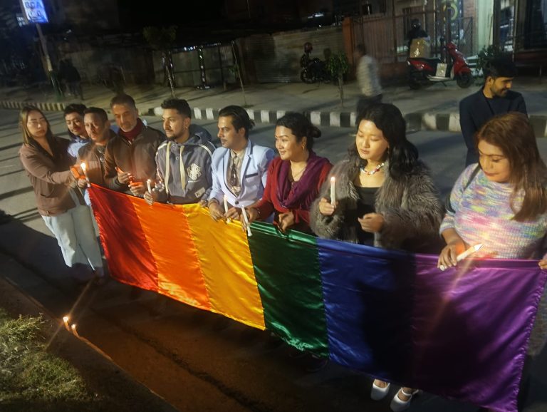अमेरिकी अनुदान रोकिँदा एचआईभी/एड्स रोकथाम सेवा बन्द