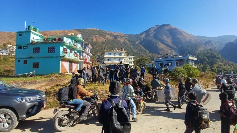जर्नादनलाई पहिले स्वागत अहिले बिरोध