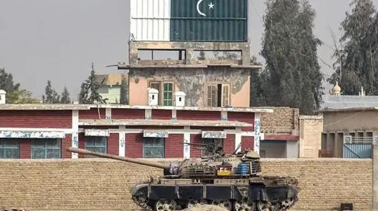 पाकिस्तानले अफगानी तालिबानविरूद्ध ‘खुला युद्ध’ घोषणा