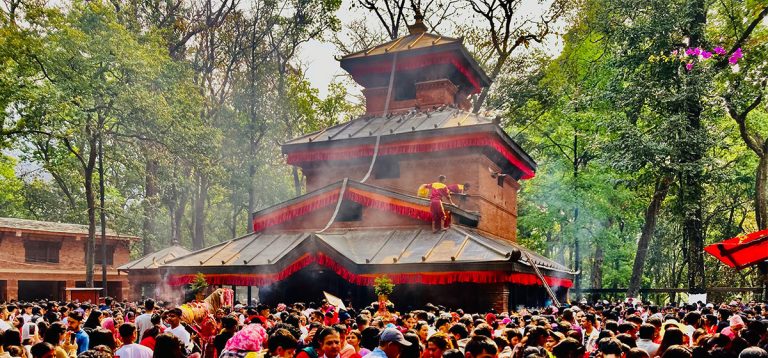 आज चैत्र शुक्ल अष्टमी अर्थात चैते दसैँ