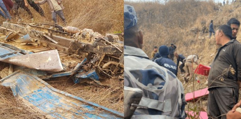 निर्वाचन सामाग्री र निर्वाचनमा खटिने कर्मचारी बोकेको गाडी दुर्घटना