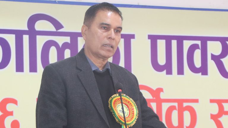 राप्रपाका नेता एवं पूर्वमन्त्री विक्रम पाण्डे पक्राउ