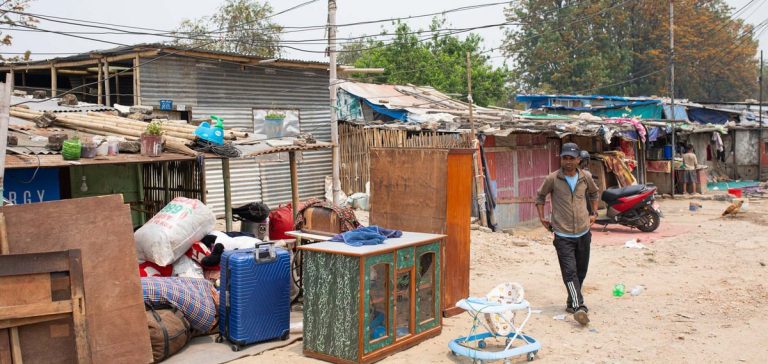 सुकुम्बासी बस्ती हटाउने उद्रीसँगै कसैलाई कोठा खोजेर सर्नै हतार कसैलाई कहाँ जाने भन्ने पिरलो