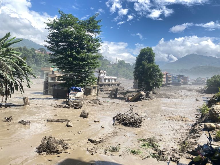 भोटेकोशी नदीमा आएको बाढीले सबभन्दा बढी क्षति रसुवा र नुवाकोटमा
